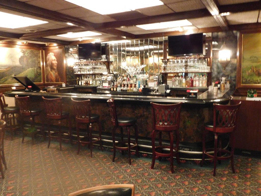 West Gate Inn ניאק מראה חיצוני תמונה