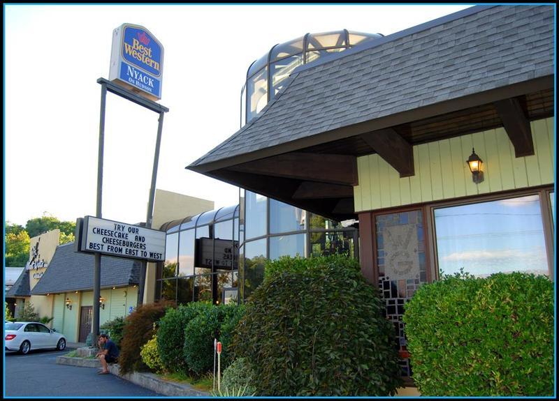 West Gate Inn ניאק מראה חיצוני תמונה